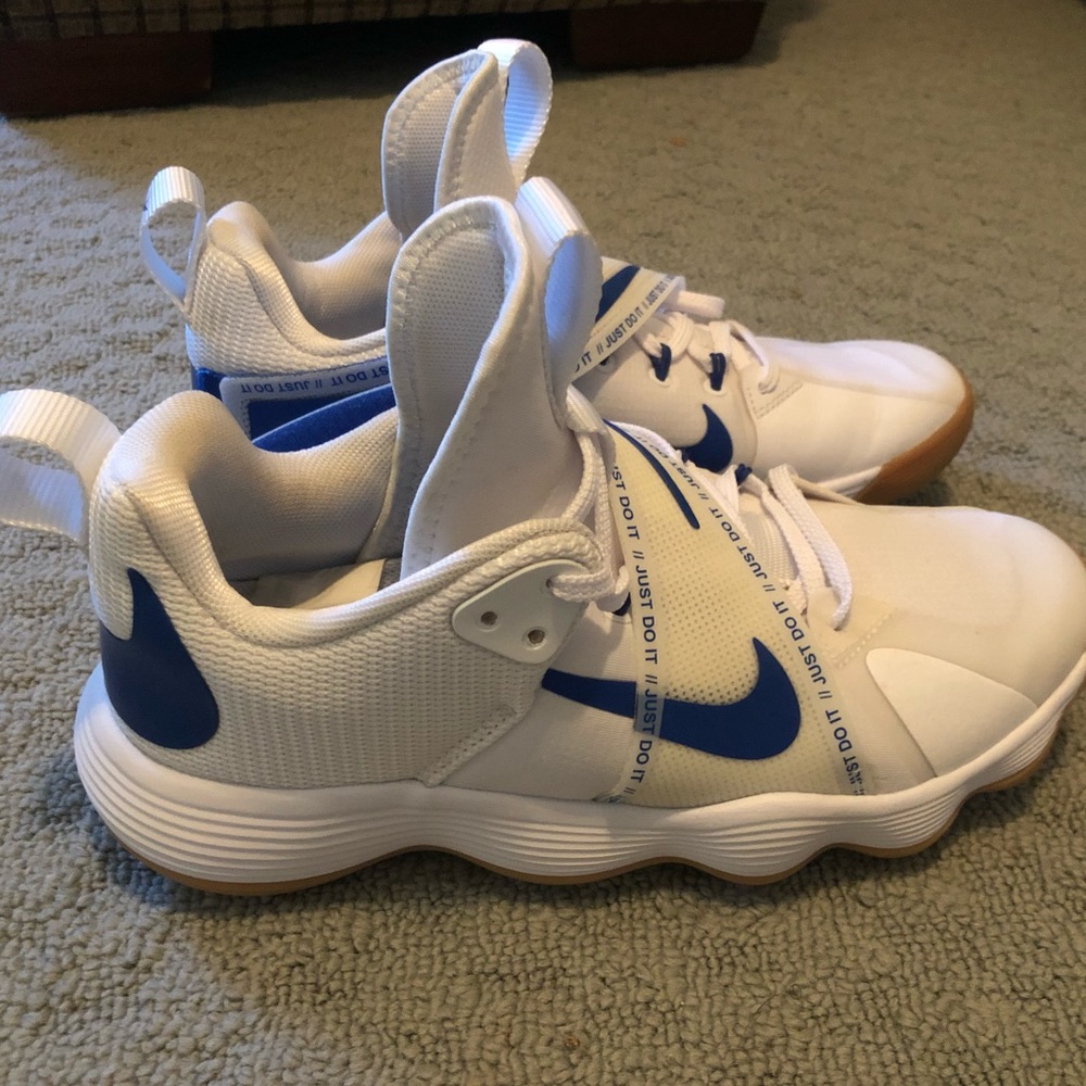 Nike Hyperset Court Shoes